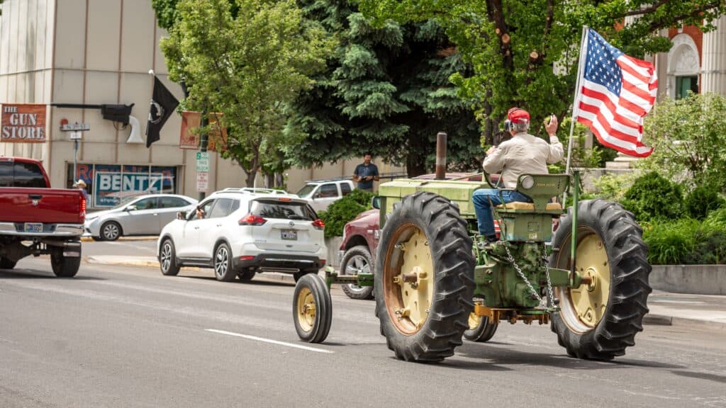 Farmers and ranchers rally in downtown Klamath Falls
